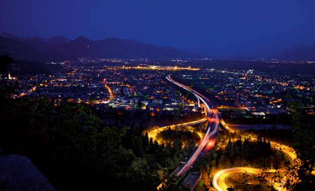 Autobahn Weidachknoten bei Nacht
