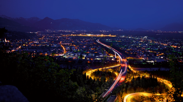 Autobahn Weidachknoten bei Nacht
